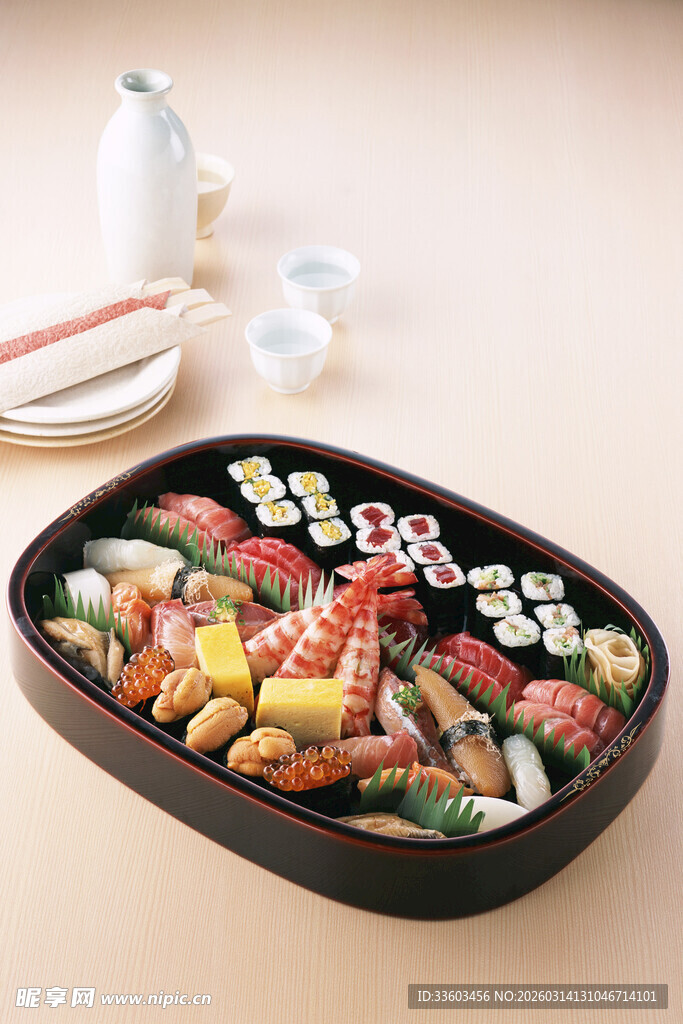 精致日式寿司拼盘