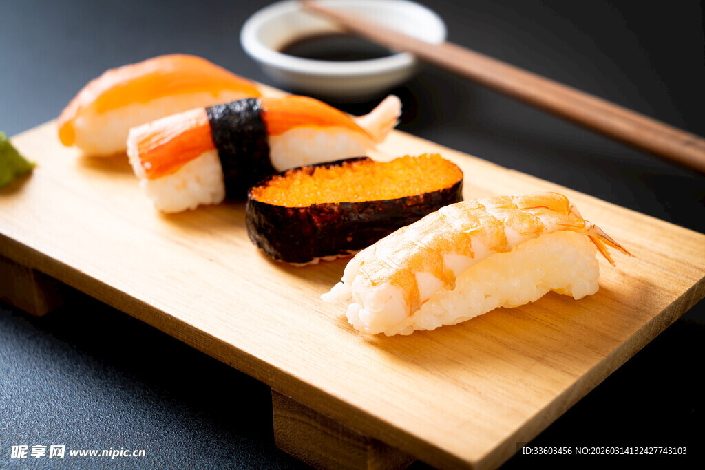 美味寿司拼盘展示