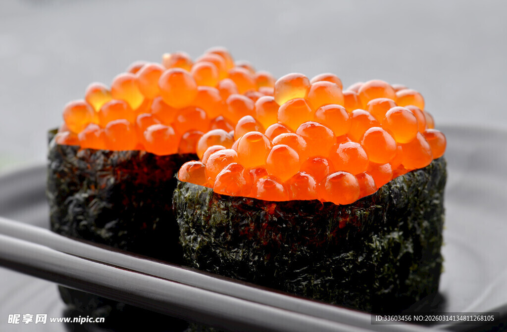 美味鱼子酱寿司