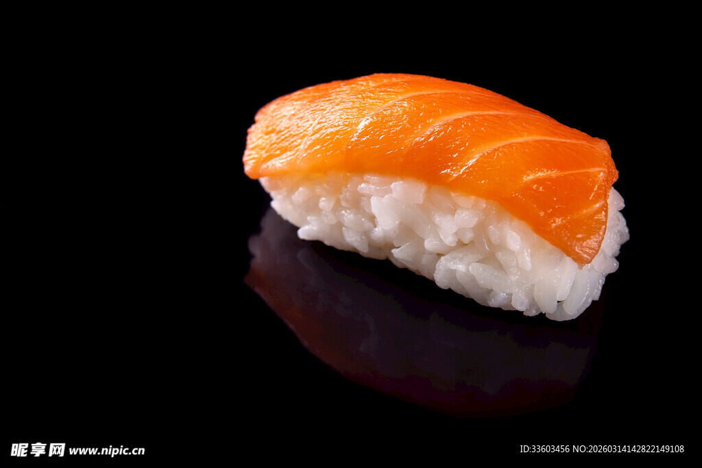 美味三文鱼寿司