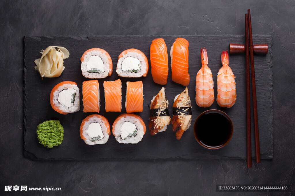 多样寿司摆盘展示