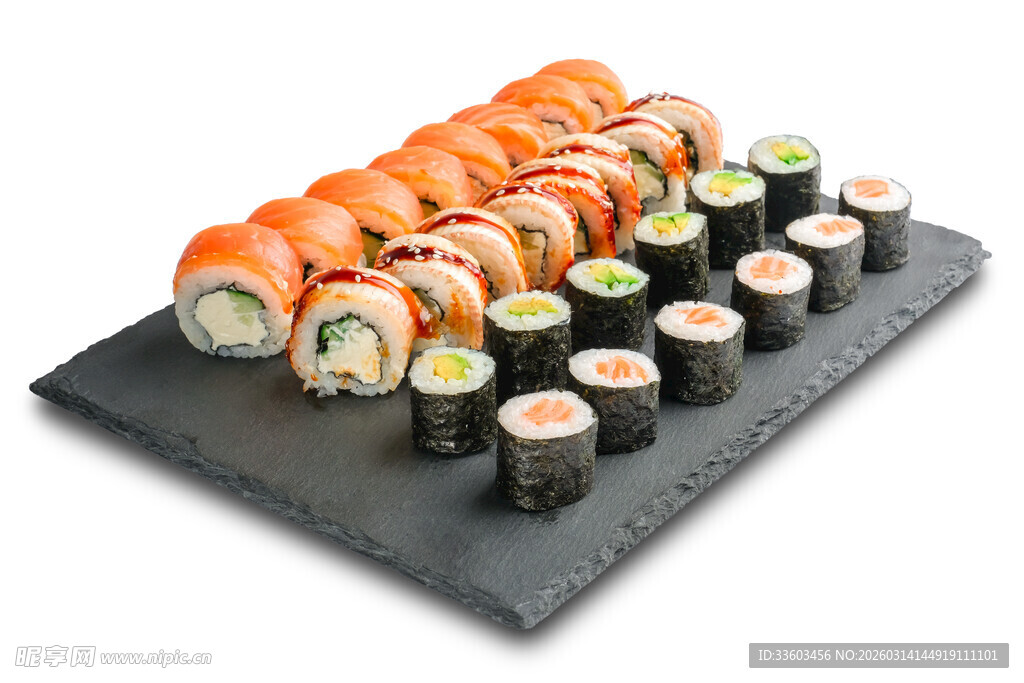 多样寿司拼盘展示