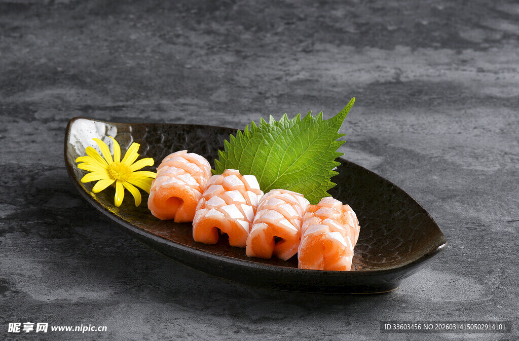 精致三文鱼寿司摆盘