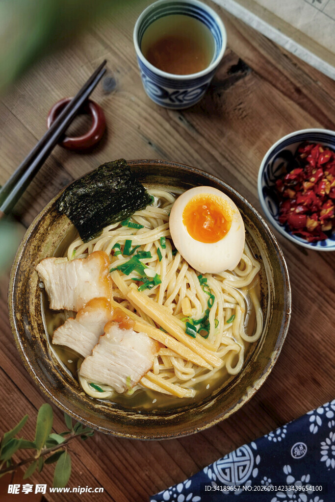 日式拉面配温泉蛋
