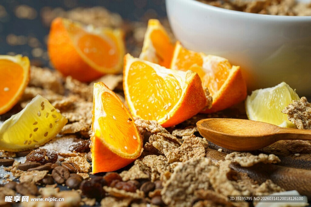 橙子配谷物早餐特写