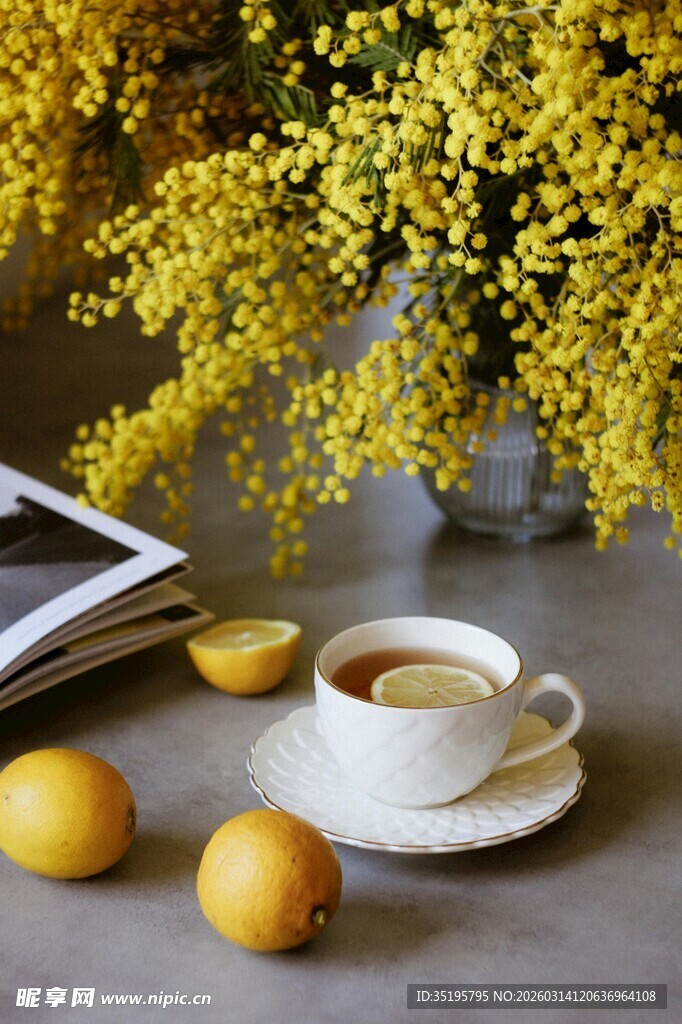 柠檬咖啡相伴的惬意时光