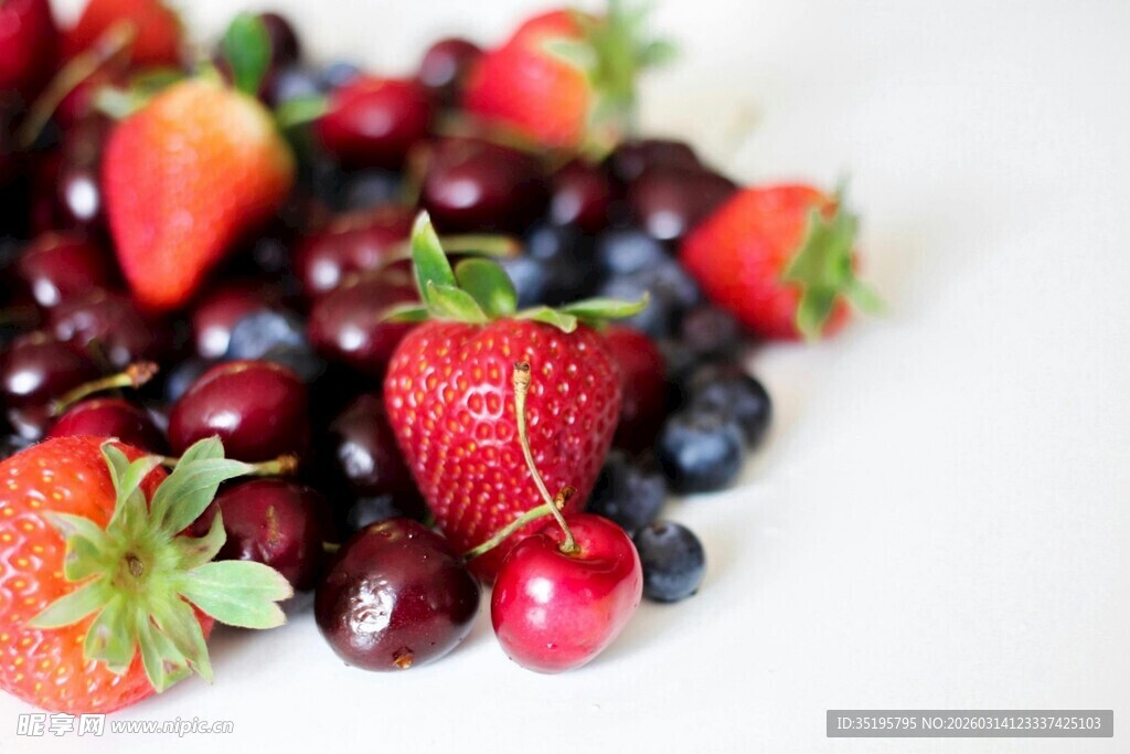 多彩浆果组合