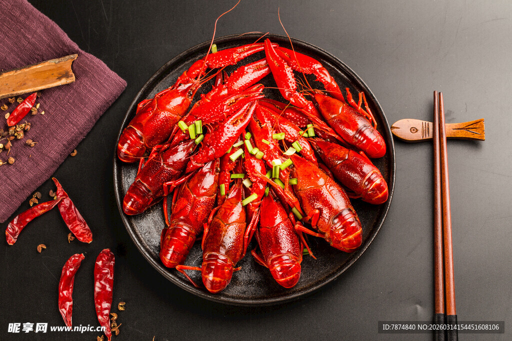 美味小龙虾 诱人盘中餐