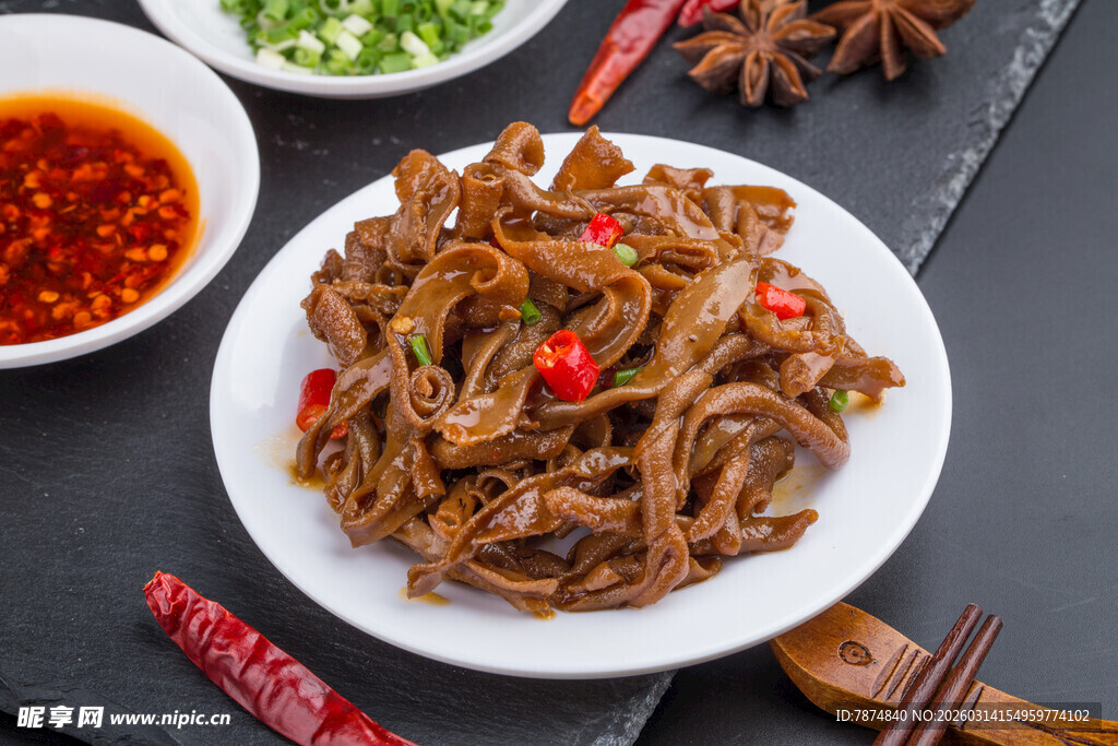 香辣美味卤鸭肠