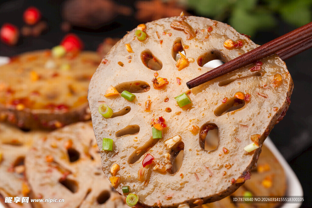 香辣美味卤藕片