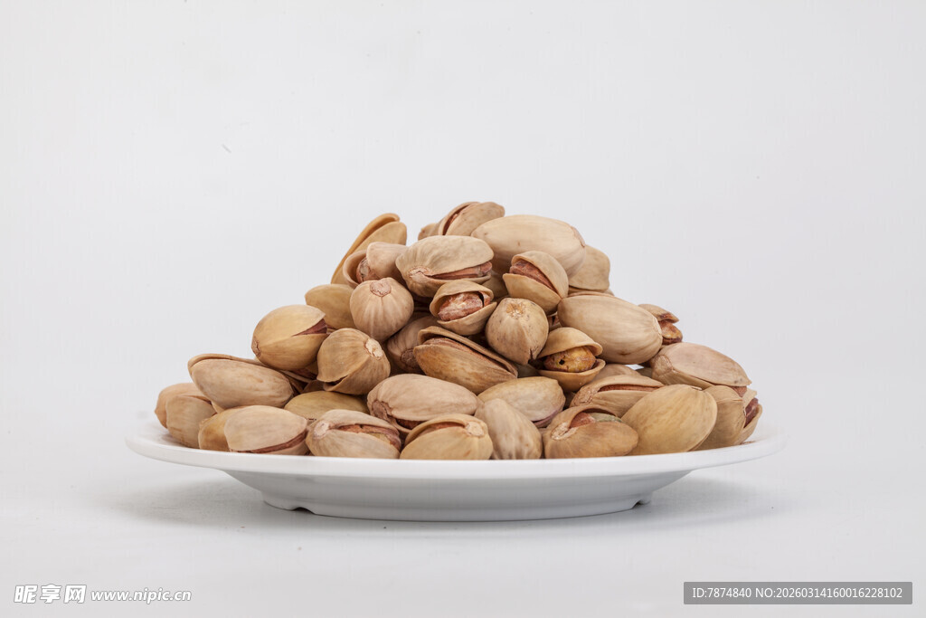 一盘美味开心果