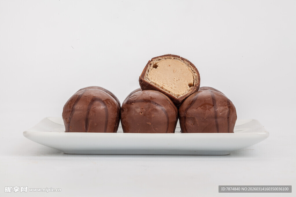 美味巧克力夹心球