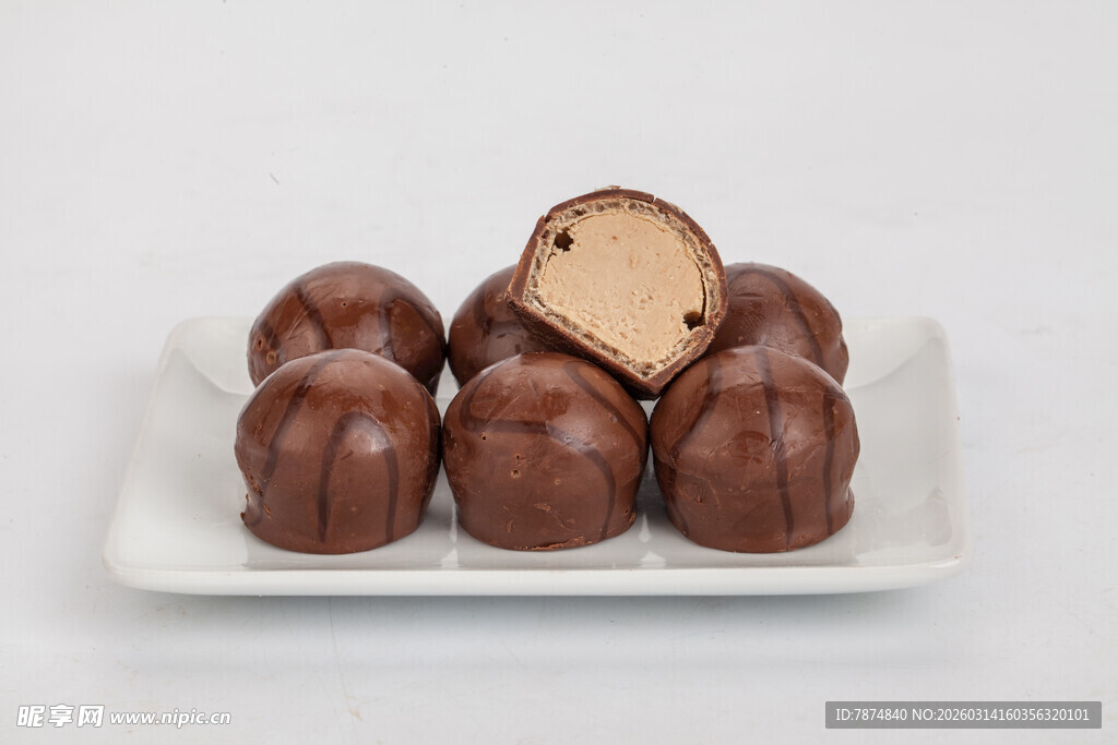 美味夹心巧克力球
