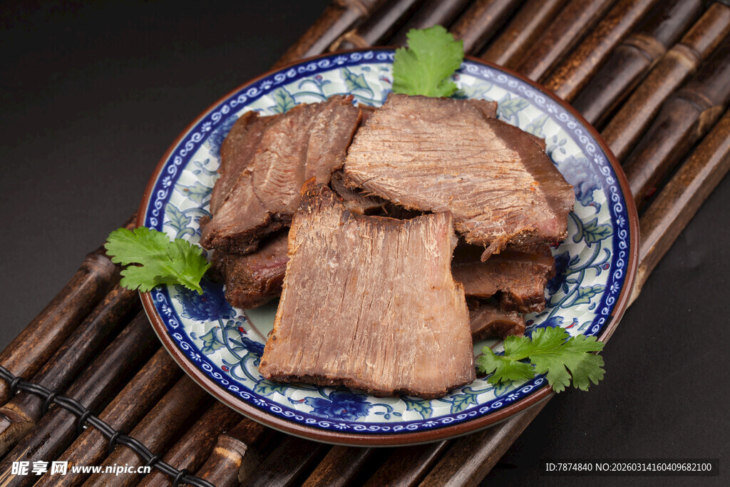 蓝盘卤牛肉 鲜香诱人