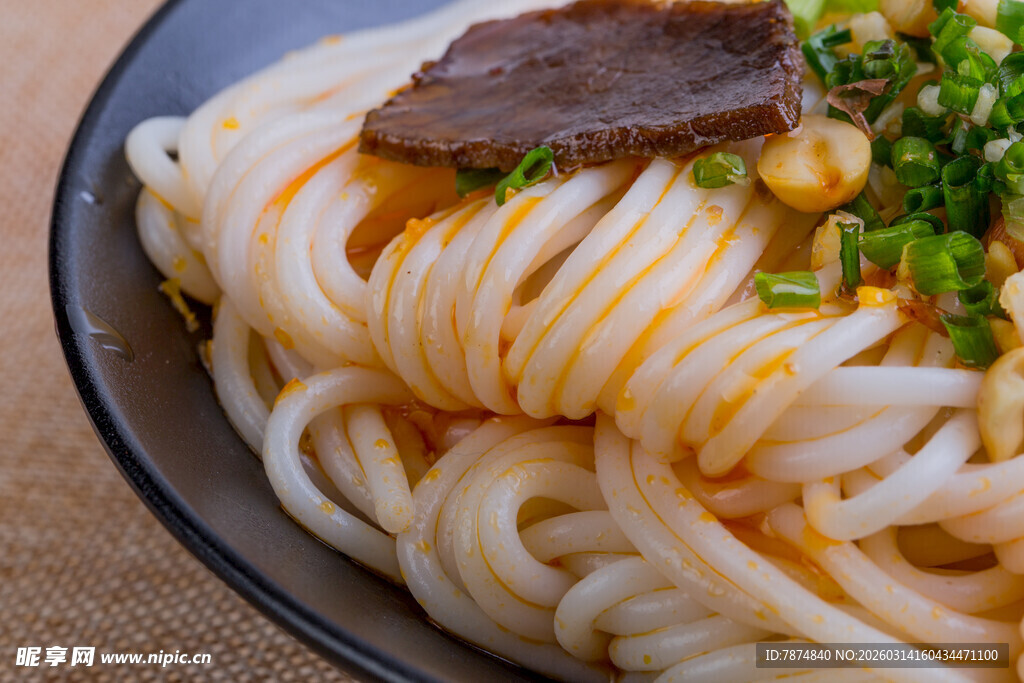 牛肉拌面特写