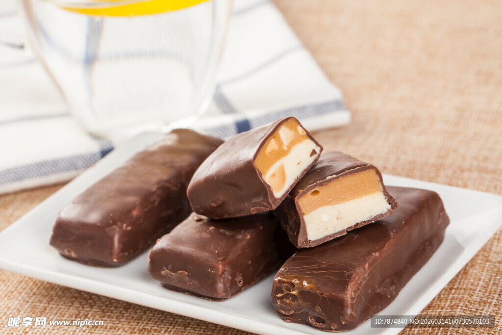 美味夹心巧克力棒