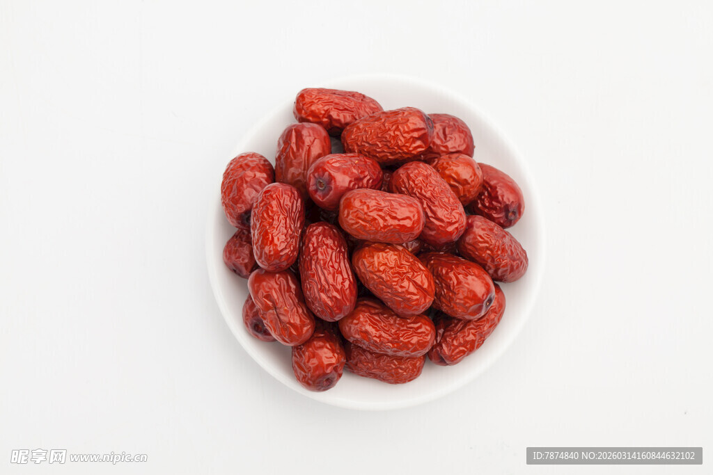 碗中饱满红枣