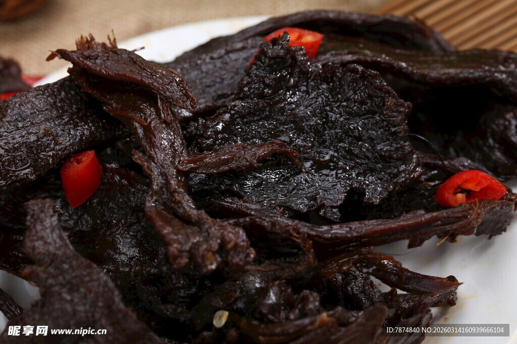 香辣美味的酱制牛肉干