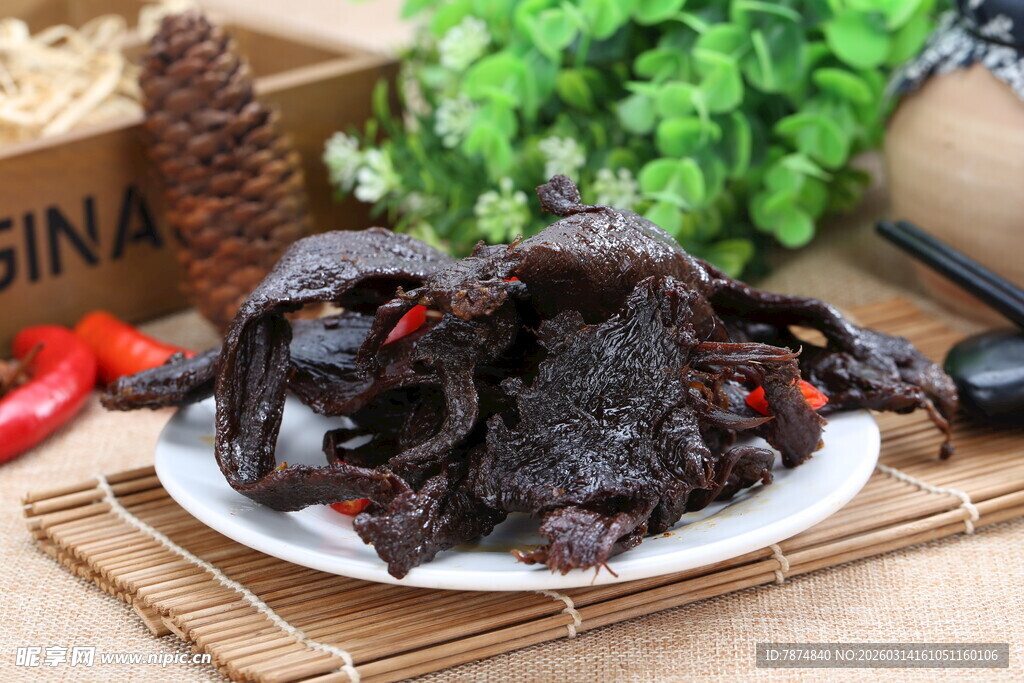 美味乌骨鸡 盘中诱人佳肴