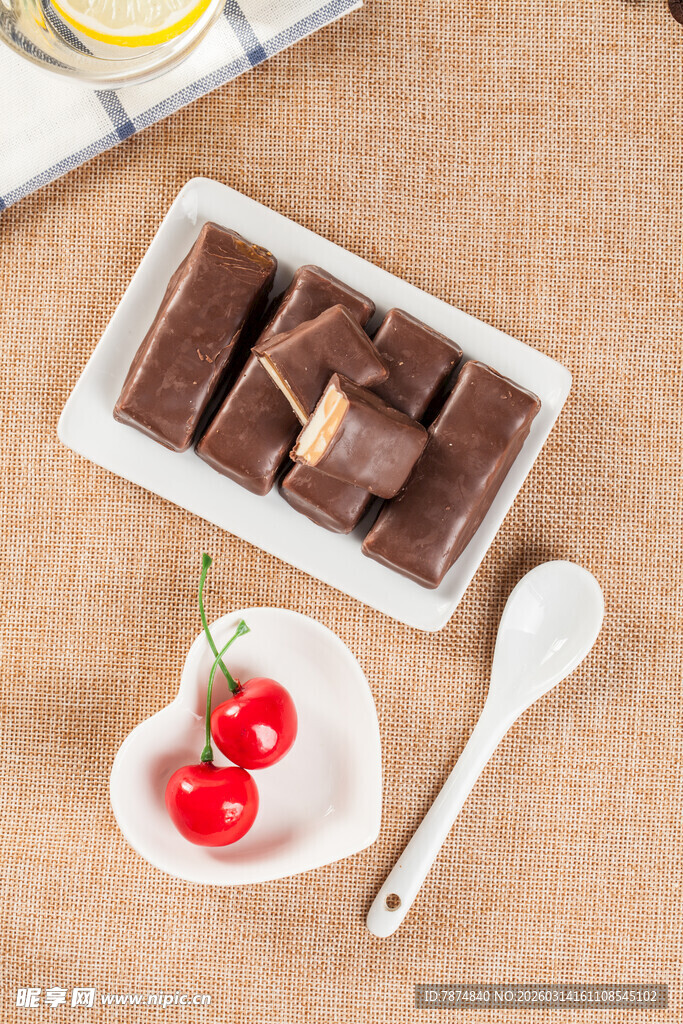 巧克力与樱桃的美味组合
