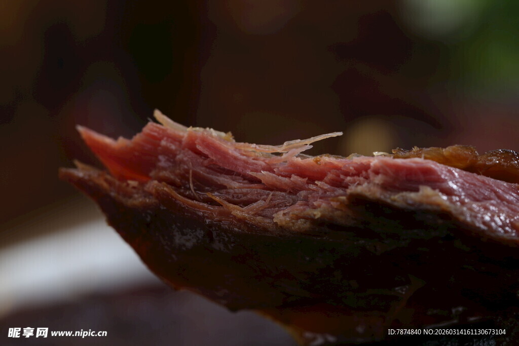 美味多汁的烤肉特写