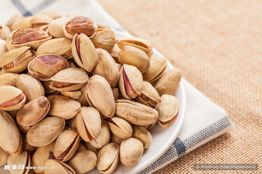 一盘美味开心果