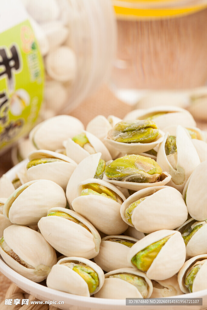 美味开心果 颗颗饱满诱人