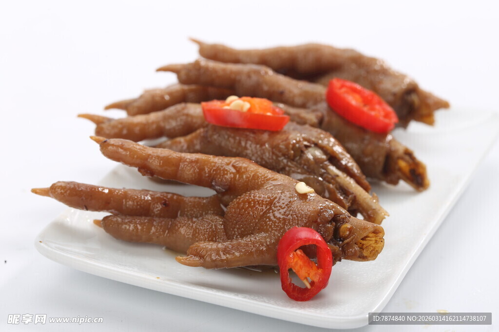 美味卤鸡爪配枸杞