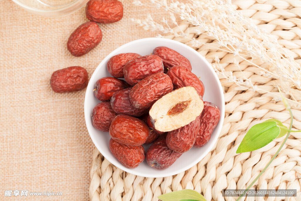 碗中红枣 饱满诱人