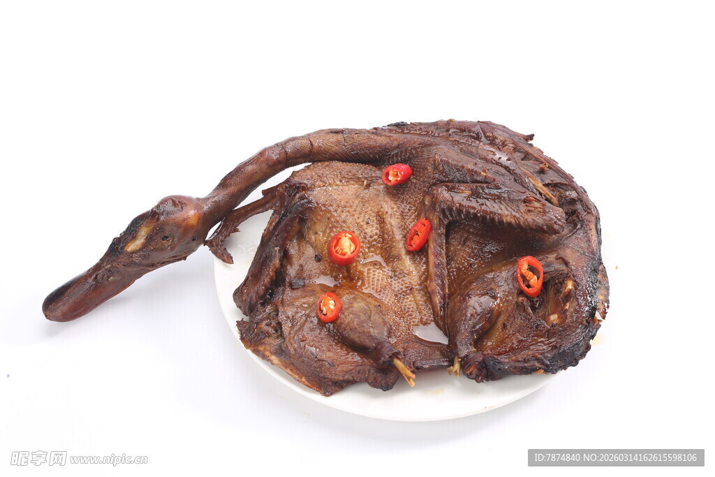 卤制美味鸭 点缀红辣椒