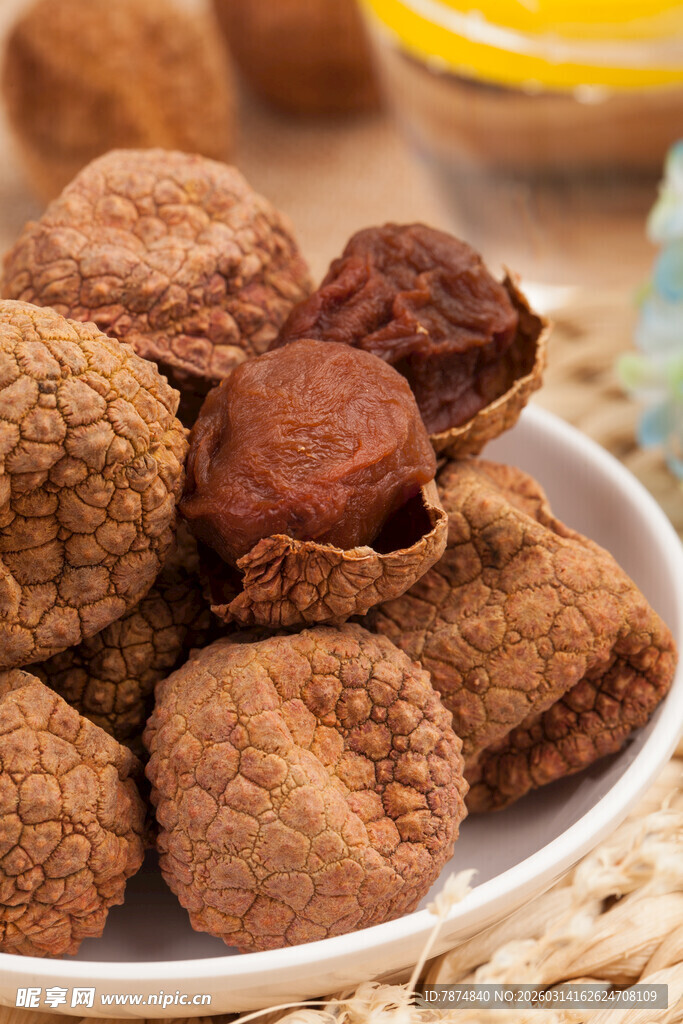 一盘美味荔枝干