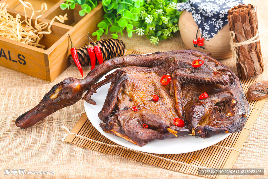 美味卤味鸭头鸭脖摆拍