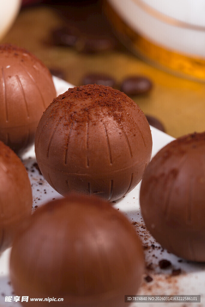 美味巧克力球诱人呈现