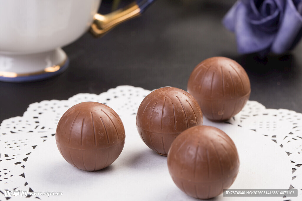 美味巧克力球