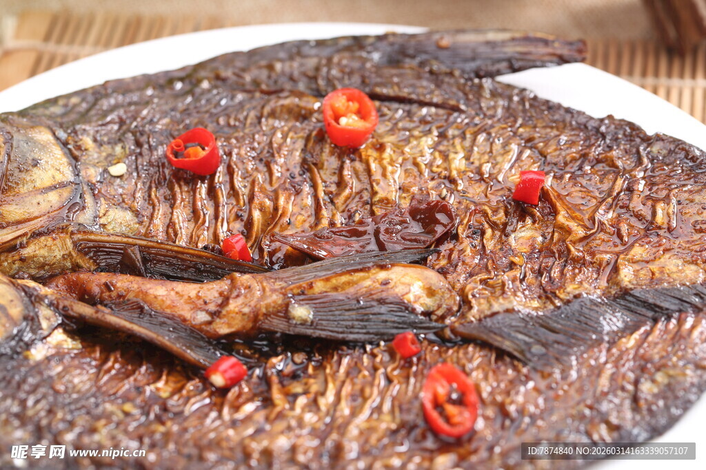 香煎腊鱼配红椒