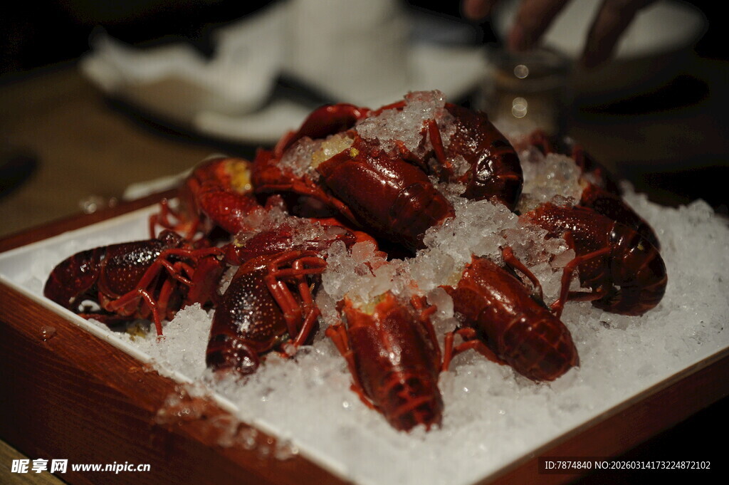 冰镇小龙虾美食诱人