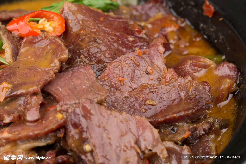 香辣美味的卤制牛肉