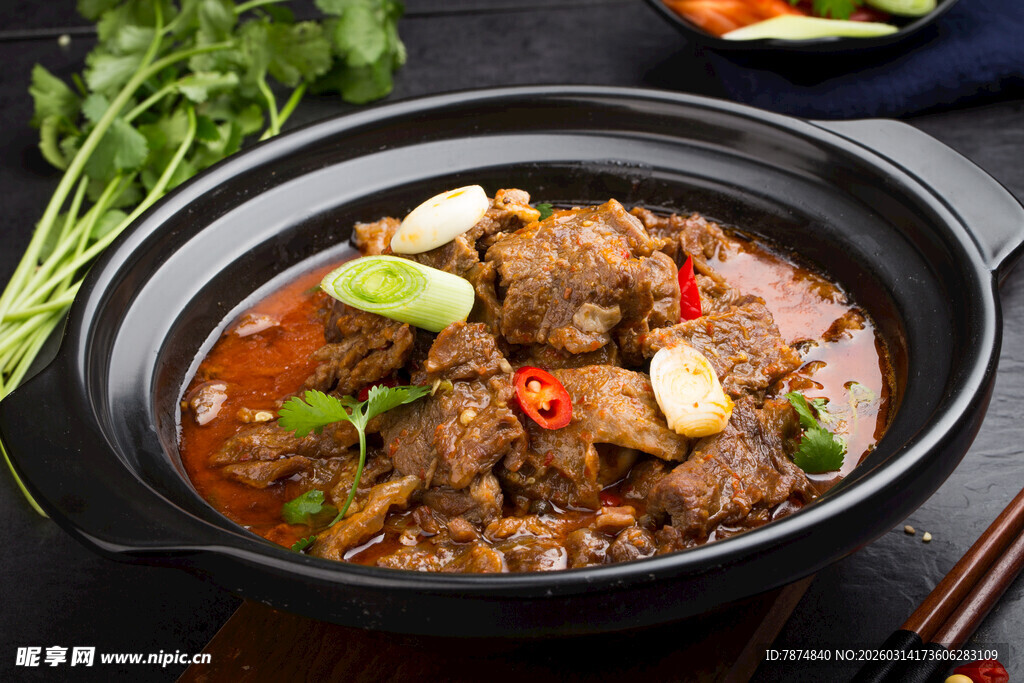 美味红烧牛肉砂锅