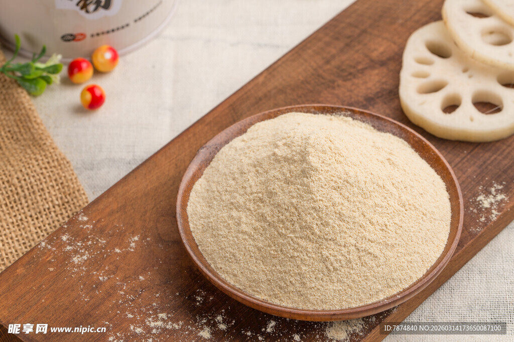 木盘里的莲藕粉