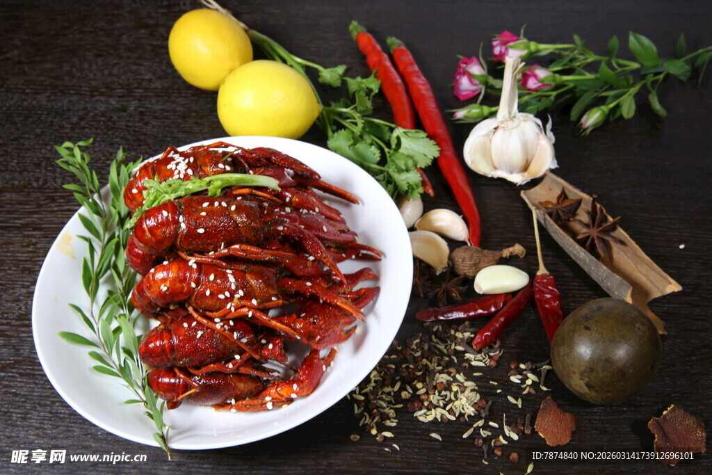 美味香辣虾 佐料丰富诱人