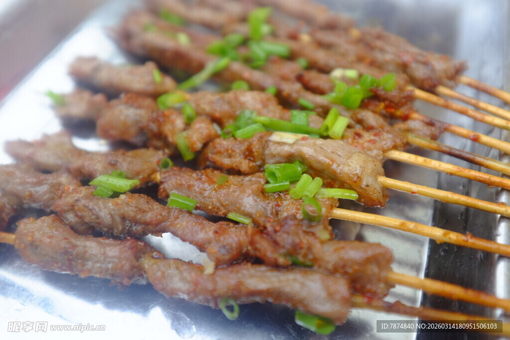 美味烤肉串 香气诱人