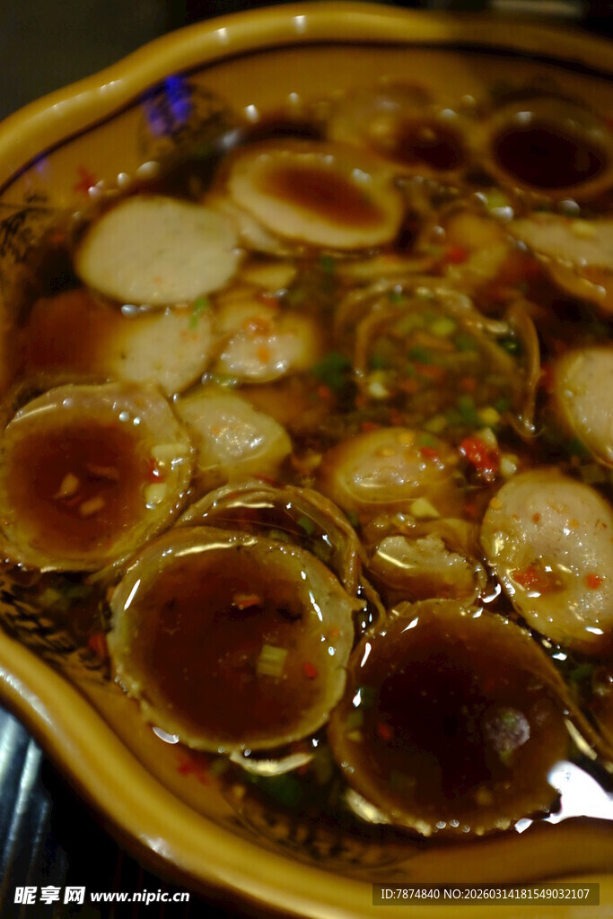 美味丰富的特色炖煮菜肴