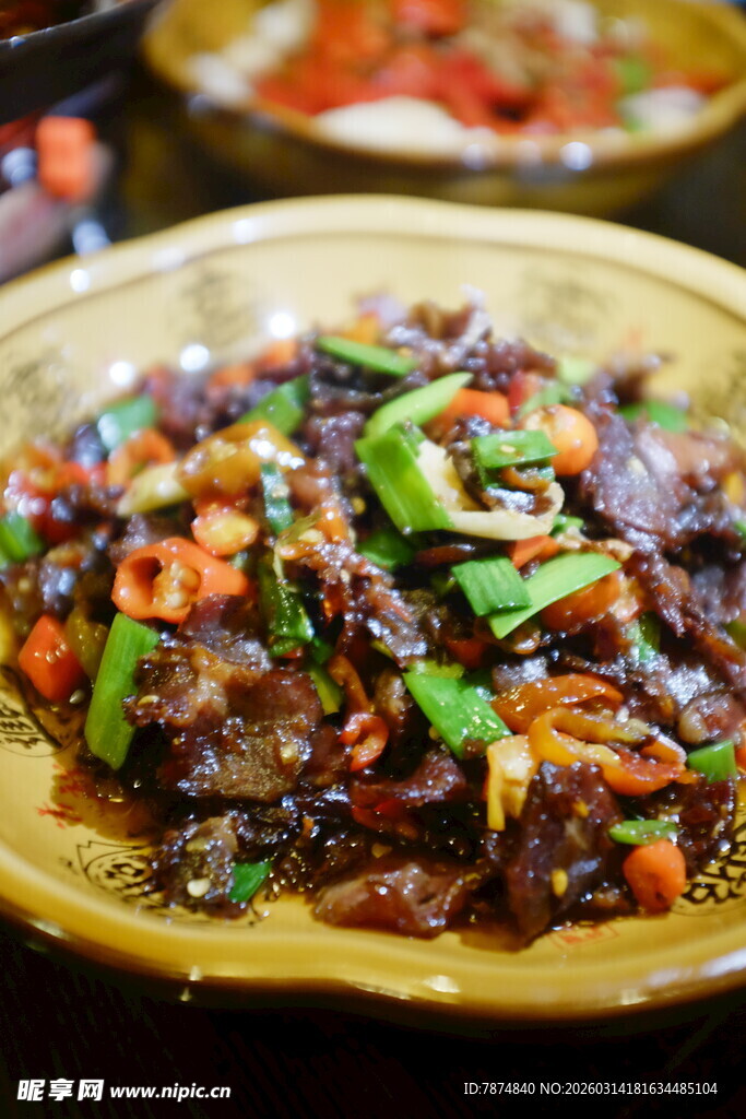 美味香辣爆炒牛肉