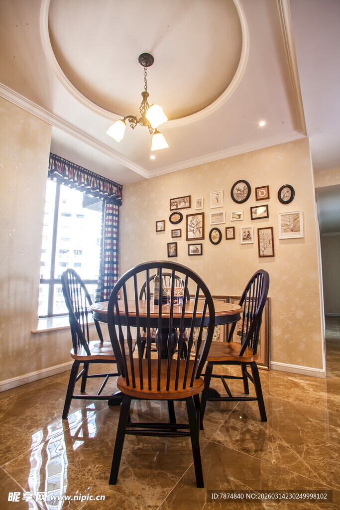 温馨餐厅室内布置场景