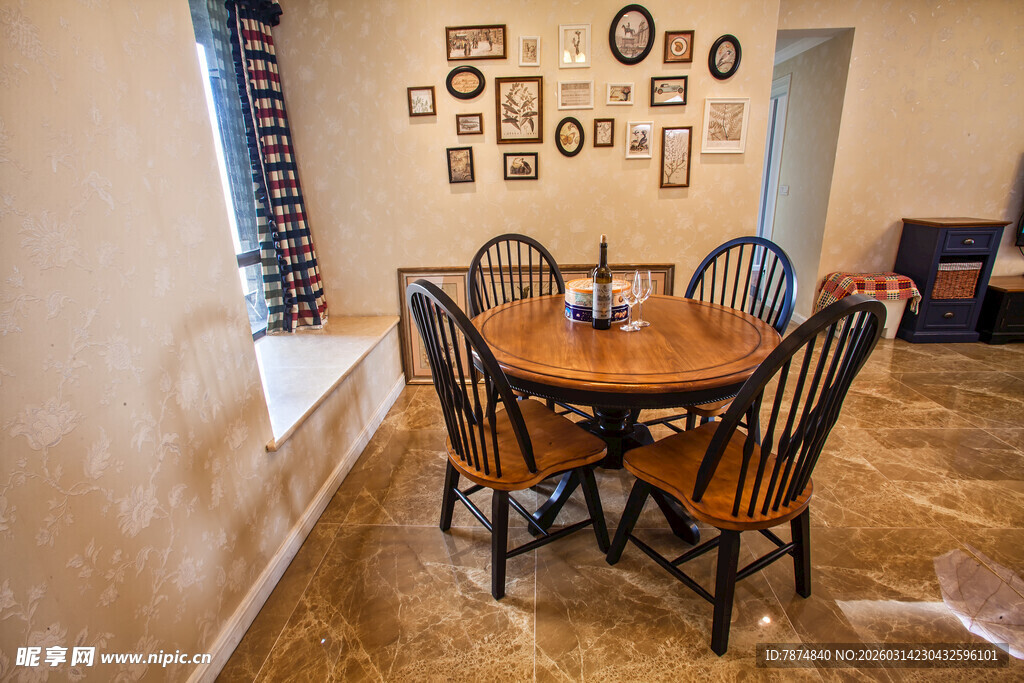 温馨家庭餐厅角落场景