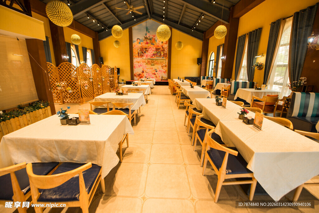 中式餐厅内景布置展示