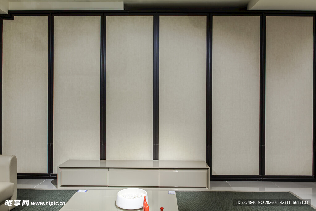 现代简约风格的衣柜设计