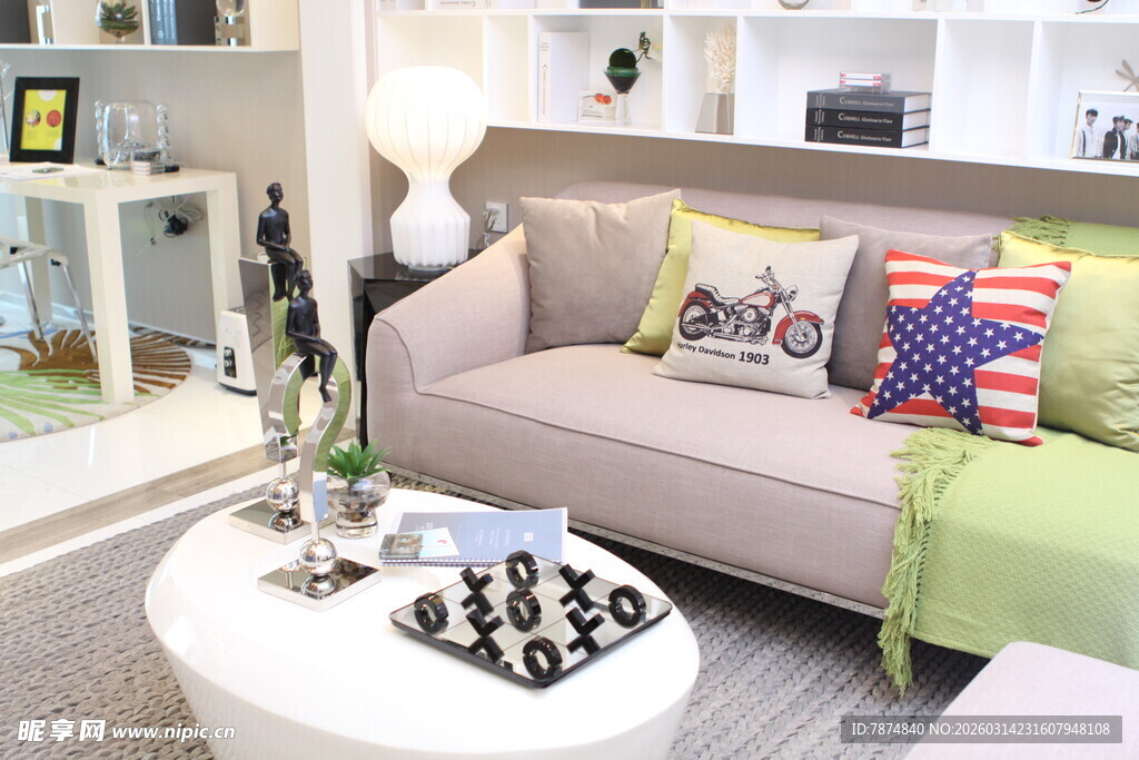 现代简约风温馨客厅一角