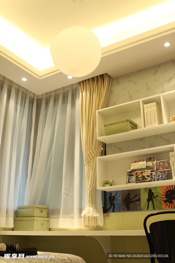 温馨简约风卧室一角场景