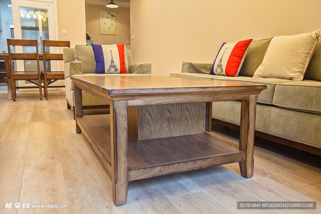 简约木质客厅茶几沙发场景